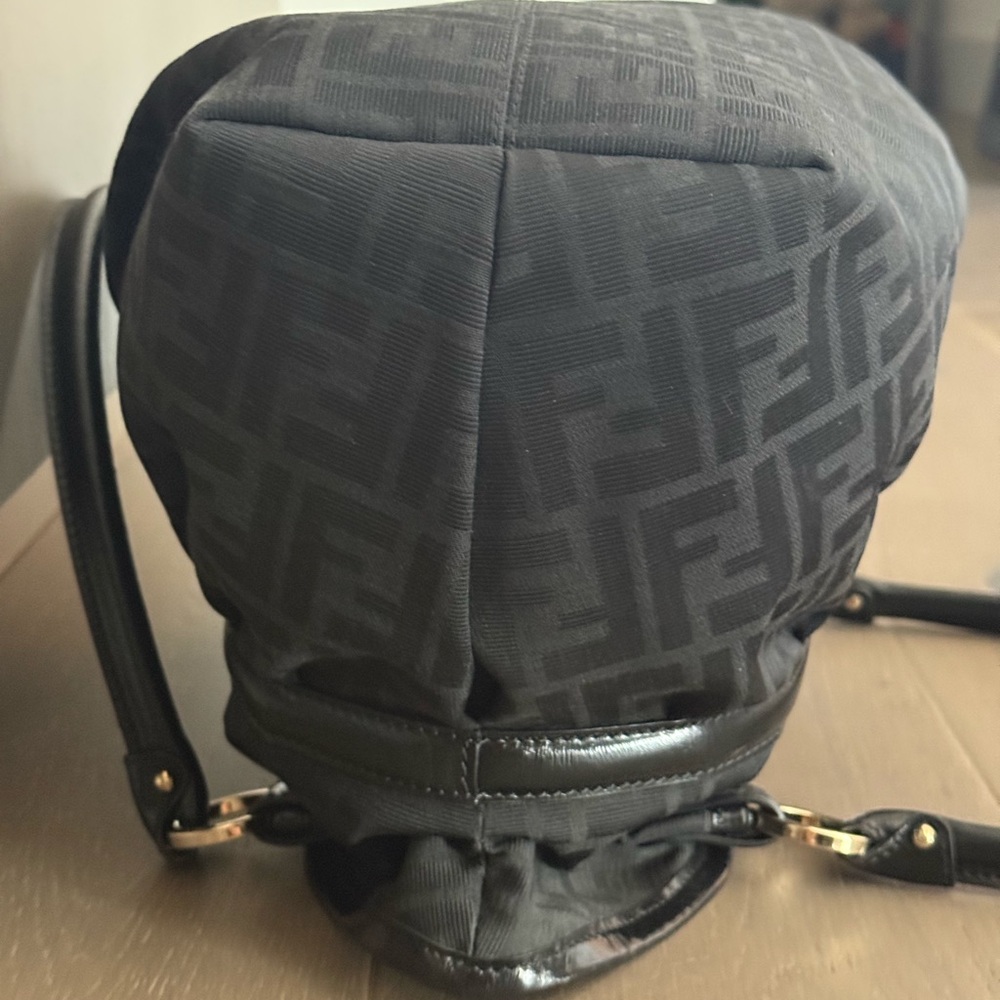 Authentic Fendi Chef Bag Black FF Zucca
Jaquard Hobo - Picture 9 of 14